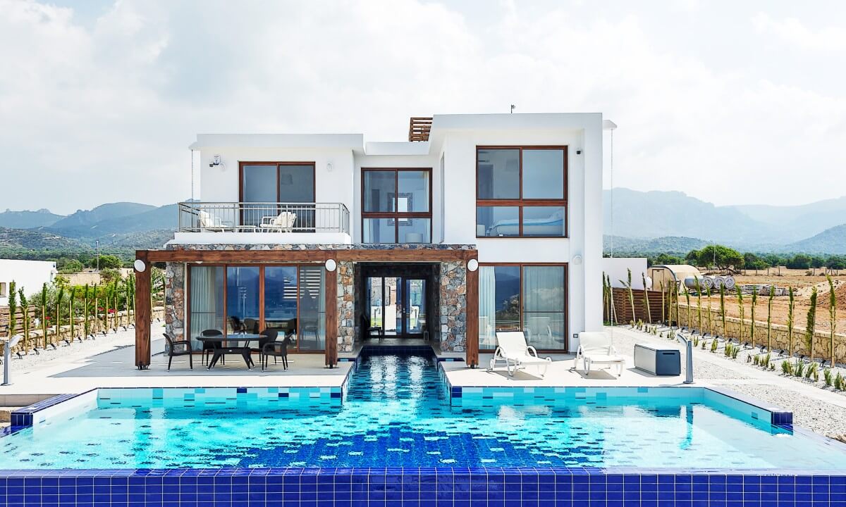 Villa mit Pool Zypern Immobilie